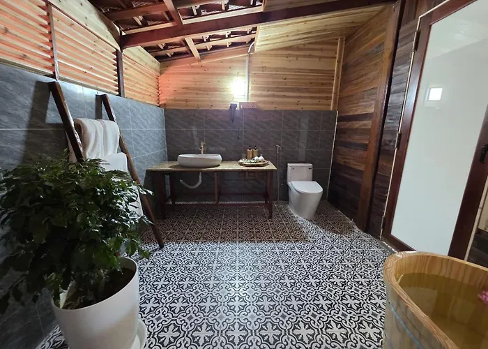 Co To Nature Hotel Hạ Long